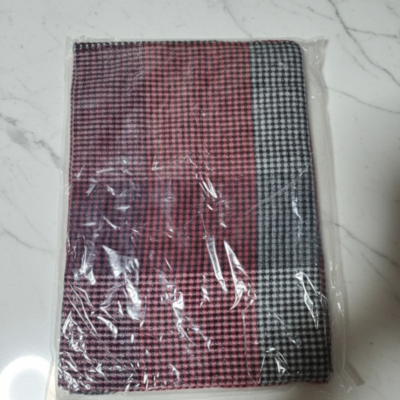 Clara Clark Elegant Red and Gray Houndstooth Scarf - Picture 3 of 3